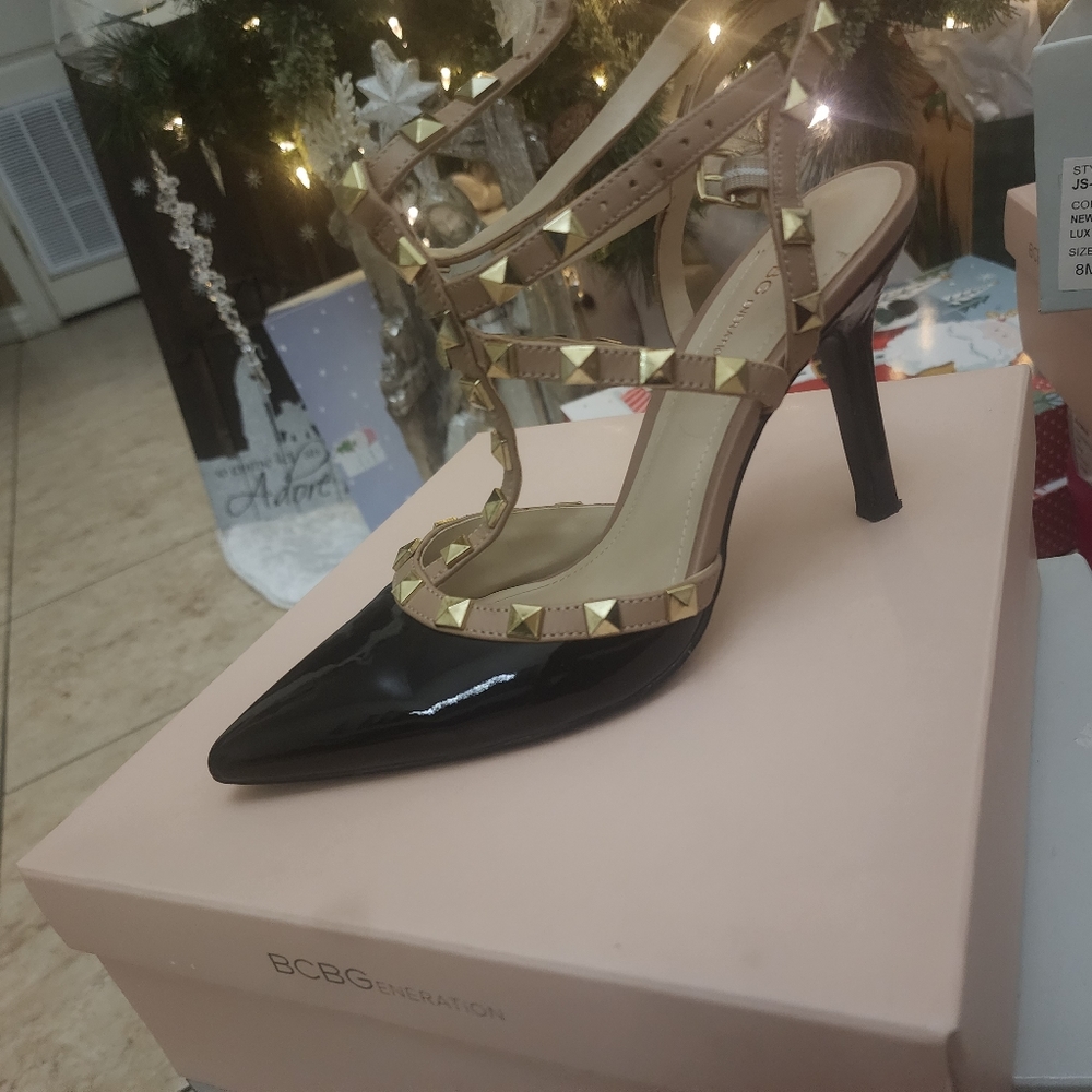 Bcbg black shoes